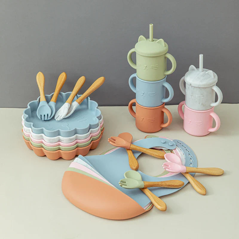 Axya Lion Silicone Baby Feeding Set: Plate, Spoon, Bowl, Dishes, Tableware