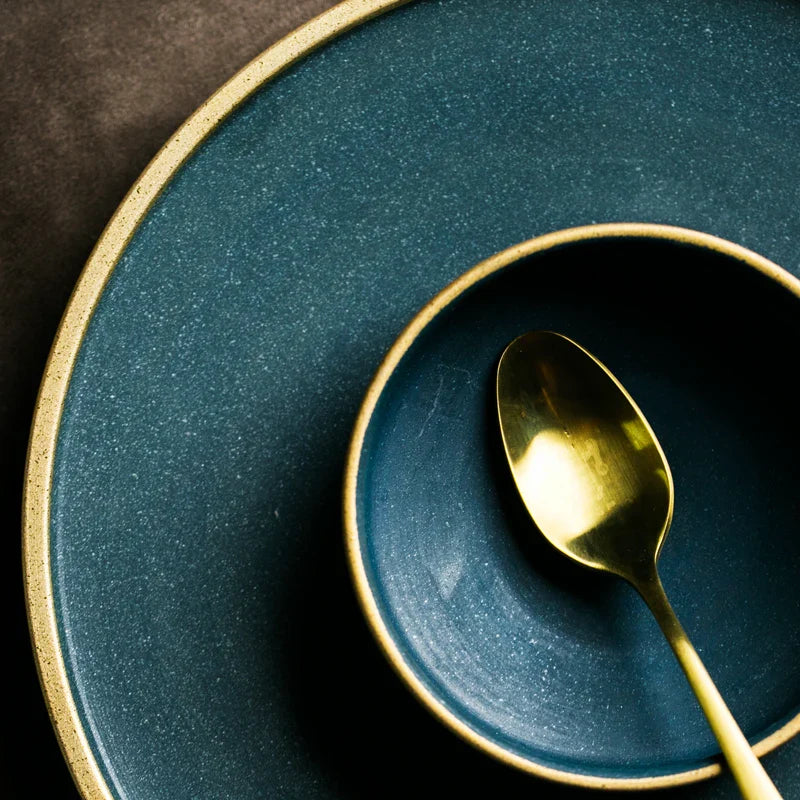Axya Gold-rimmed Ceramic Dinner Plate for High-end Dining