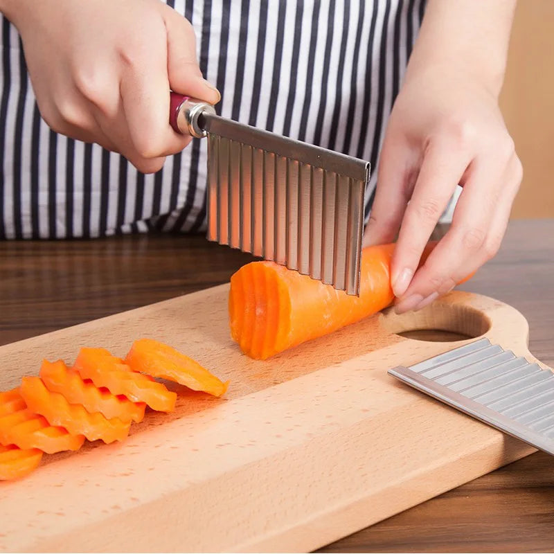 Axyaa Stainless Steel Wavy Cutter for Chips, Veggies, and Fruits
