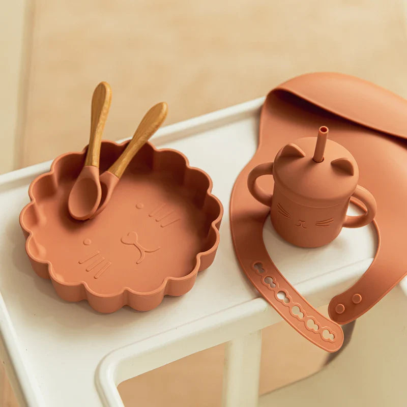 Axya Lion Silicone Baby Feeding Set: Plate, Spoon, Bowl, Dishes, Tableware