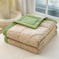 Axyaa Floral Lightweight Summer Quilt - Ultra-Fine Fiber Filling, High-Quality Fabric