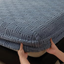 Axyaa Velvet Mattress Cover: Soft & Non-Slip Fitted Bed Sheet Protector for Bedroom