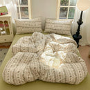 Axyaa Queen Size Strawberry Bedding Set: Duvet Cover, Bed Sheet, Pillowcase