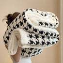 Axyaa Houndstooth Jacquard Fleece Blanket: Cozy Sofa Bed Throw for Spring & Autumn