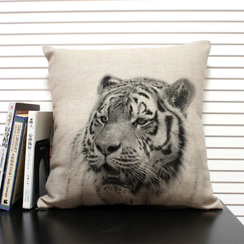 Axyaa African Animal Linen Pillow Cover 45x45cm - Lion, Elephant, Elk Portrait Decor