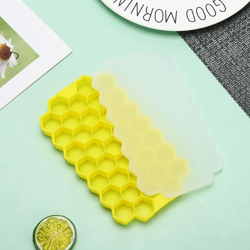 Axyaa Silicone Honeycomb Ice Mold with Lid for Cocktails & Whiskey