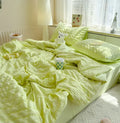 Axyaa Summer Seersucker Comforter Quilt - Cool & Refreshing Machine Washable Blanket