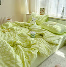 Axyaa Summer Seersucker Comforter Quilt - Cool & Refreshing Machine Washable Blanket