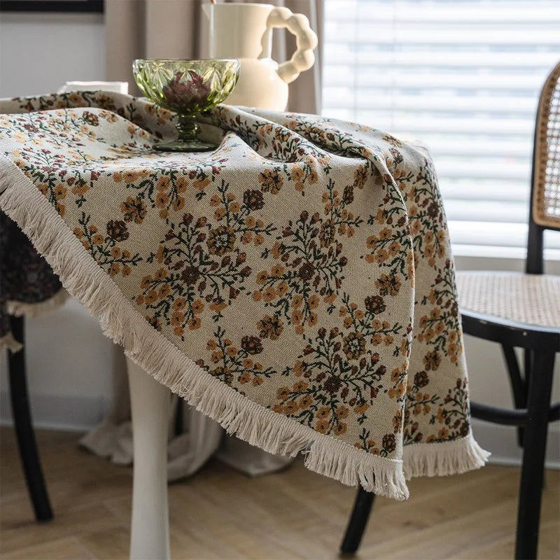 Axya Jacquard Flower Round Tablecloth - Thick and Elegant Design