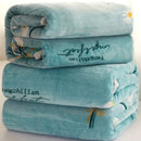 Axyaa Flannel Blanket – Cozy Fleece-Lined Throw for Bedroom, Sofa, Car
