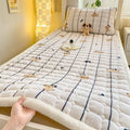 Axyaa Winter Velvet Bedspread King Size Quilted Mattress Pad