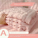 Axyaa Summer Seersucker Comforter Quilt - Cool & Refreshing Machine Washable Blanket