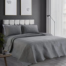 Axyaa Oversized King Quilt Set, Lightweight & Durable Bedspread for Extra Wide Coverage