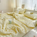 Axyaa Seersucker Summer Quilt: Cool and Refreshing Lightweight Bedding