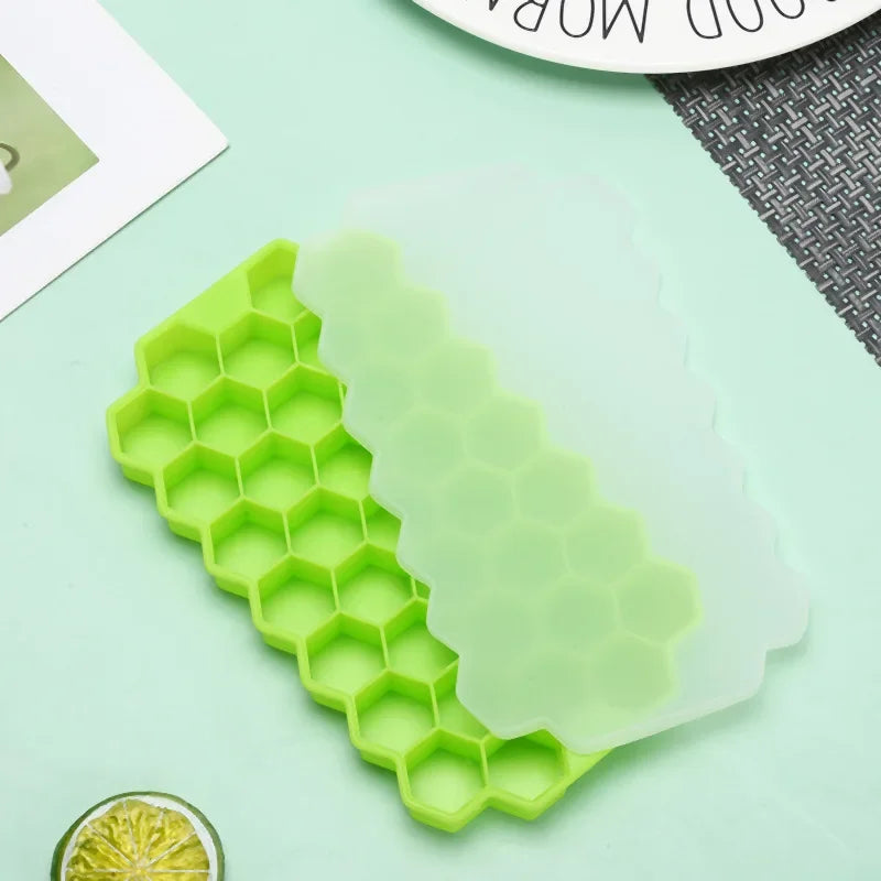 Axyaa Silicone Honeycomb Ice Mold with Lid for Cocktails & Whiskey