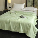 Axyaa Bamboo Cooling Comforter, Lightweight Breathable Summer Quilt