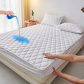 Axyaa Quilted Waterproof Mattress Protector, Soft Jacquard Fitted Bed Cover
