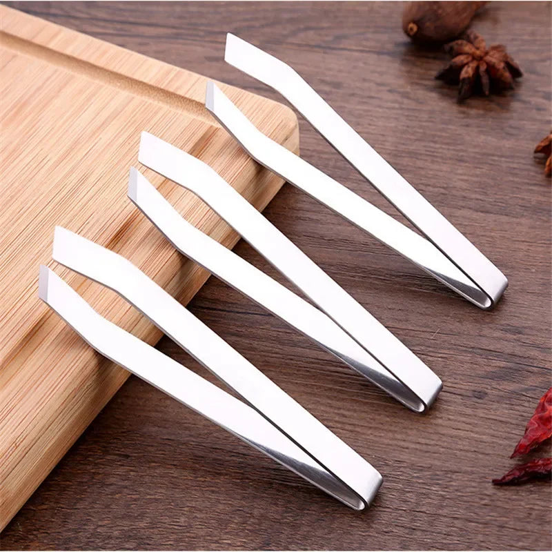 Axya Stainless Steel Fish Bone Tweezers with Flat Oblique Mouth - Seafood & Poultry Tool