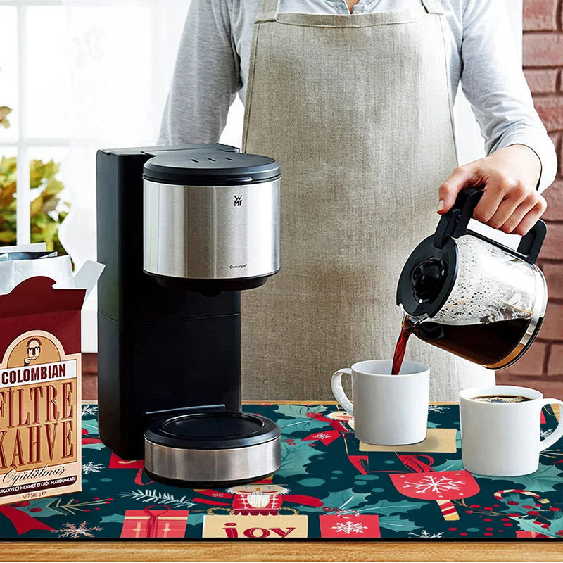 Axyaa Christmas Holly Absorbent Dry Mat for Dishes and Cups