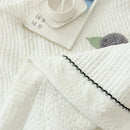 Axyaa Summer Blanket Set: French Elegance Lightweight Quilted Duvet