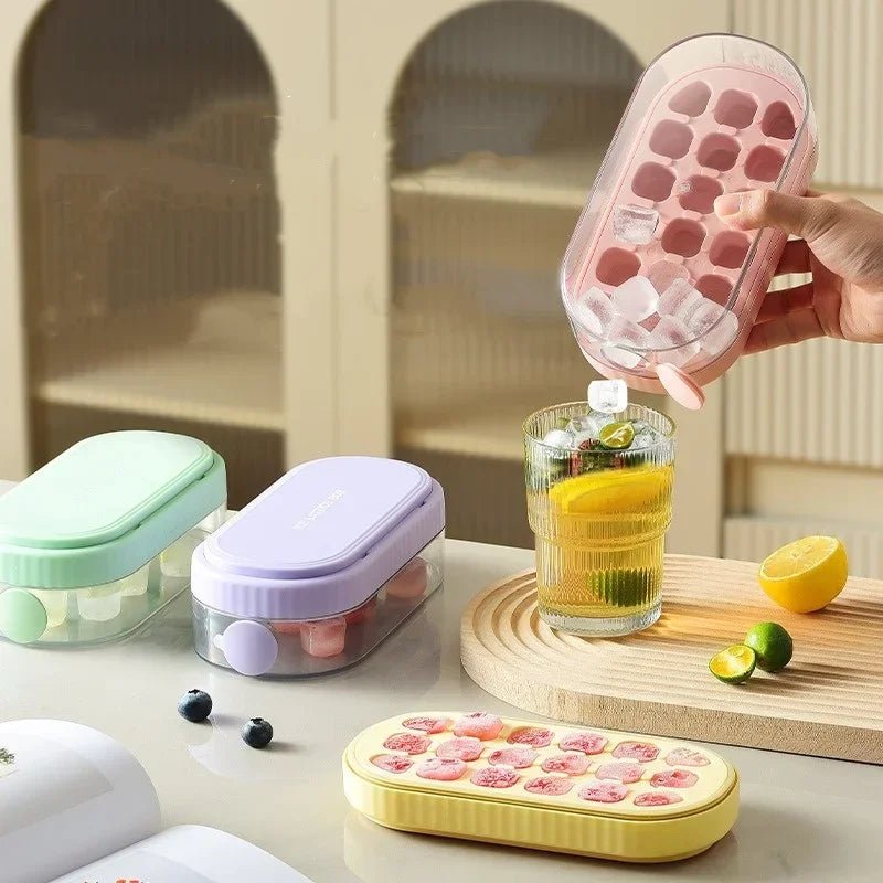 Axyaa Silicone Ice Mold with Lid: 18 Grid Food-grade Ice Storage Container
