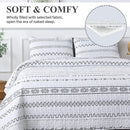 Axyaa Oversized Super King White Quilt Set with Triangle Print - 3 Piece