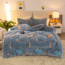 Axyaa Lambswool Queen Blanket: Super Thick, Warm, and Plush Comforter