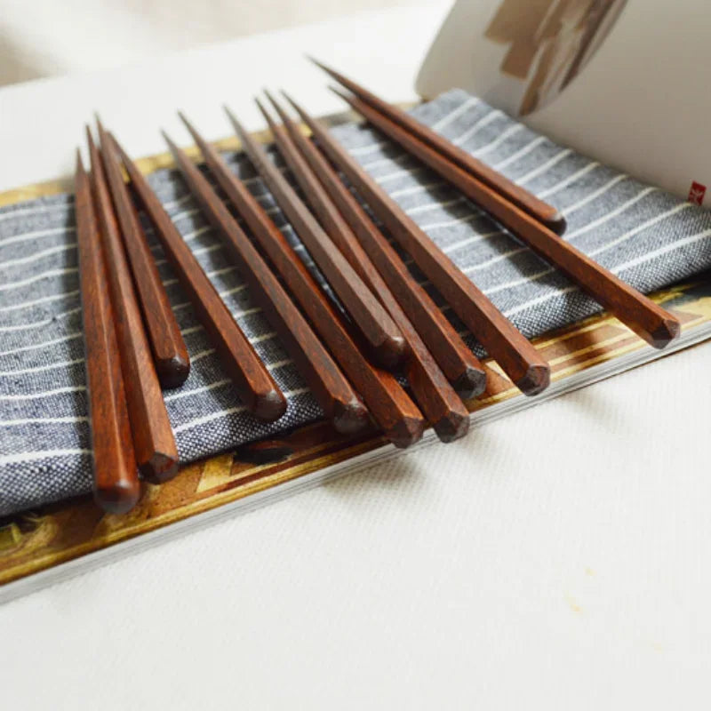 Axya Hexagonal Wooden Chopsticks - Eco-Friendly Japanese Tableware