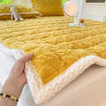 Axyaa Thickened Tower Hibiscus Cotton Mattress: Winter Warmth, Student Dorm Mat
