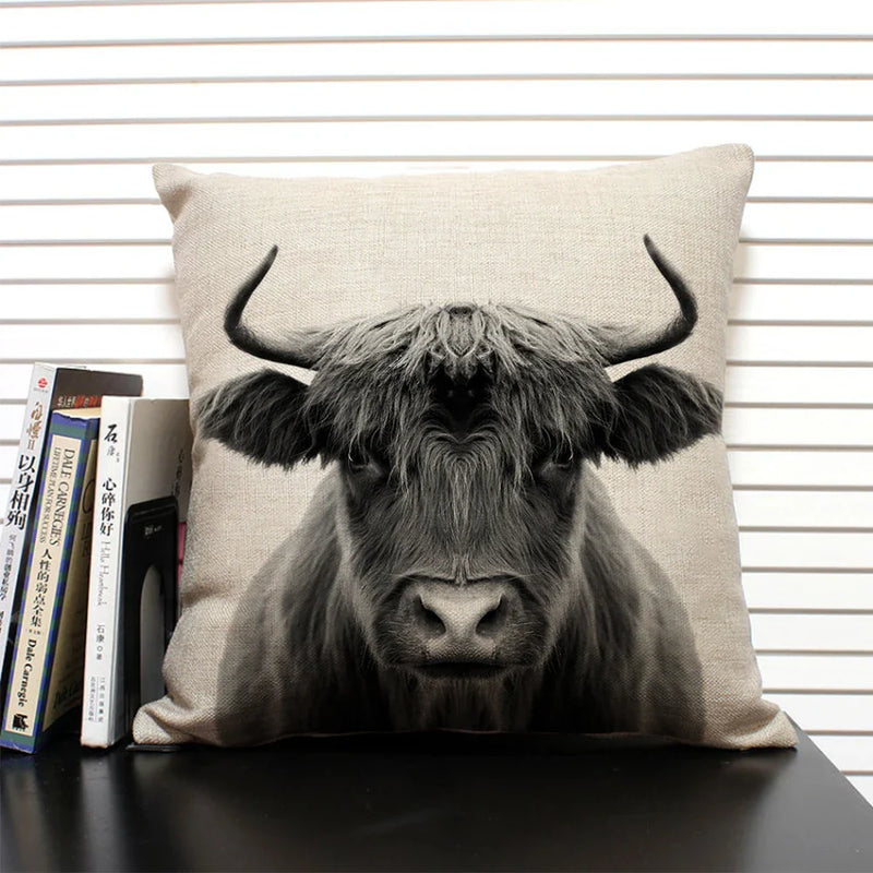 Axyaa African Animal Linen Pillow Cover 45x45cm - Lion, Elephant, Elk Portrait Decor