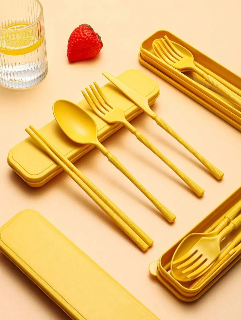 Axyaa Plastic Tableware Set for Picnics, Camping, Student Supplies