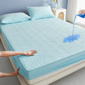 Axyaa Waterproof Thick Mattress Cover Full Queen Size Bed Protector
