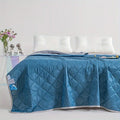 Axyaa Floral Print Lightweight Summer Quilt with Ultra-Fine Fiber Filling