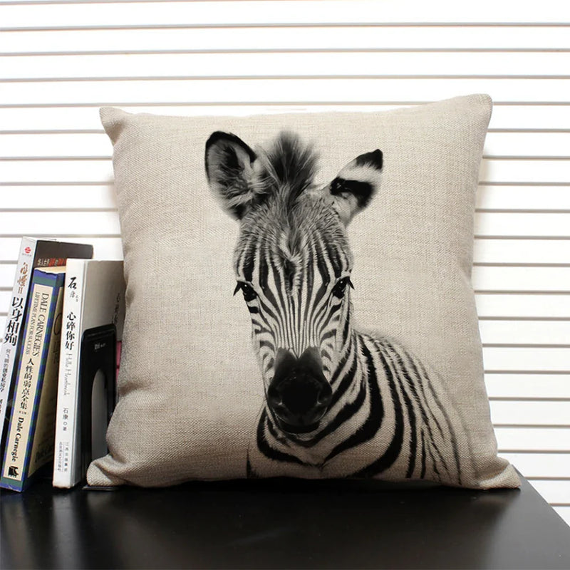 Axyaa African Animal Linen Pillow Cover 45x45cm - Lion, Elephant, Elk Portrait Decor