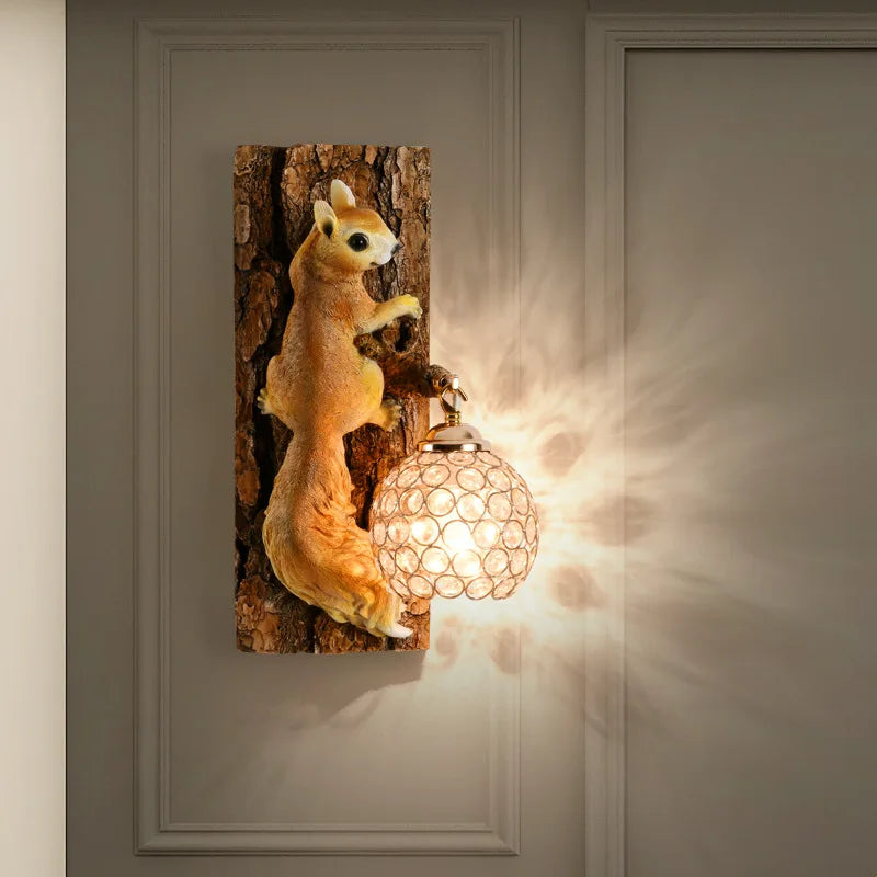 Axya Resin Squirrel LED Wall Lamp: Modern, Exquisite Decorative Art Light for Living Room