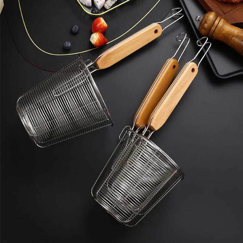 Axyaa Stainless Steel Large Colander for Home Cooking Essentials