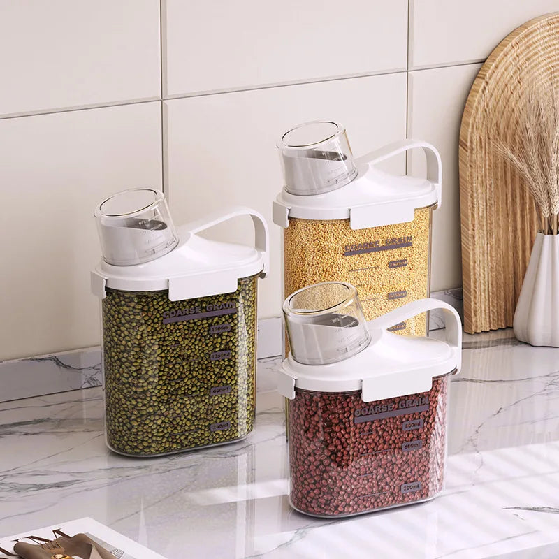 Axyaa 2500ML Food Storage Tank with Measuring Cup