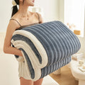 Axyaa 350g Full Extinction Wave Jacquard Blanket - Thick Coral Fleece Winter Blanket