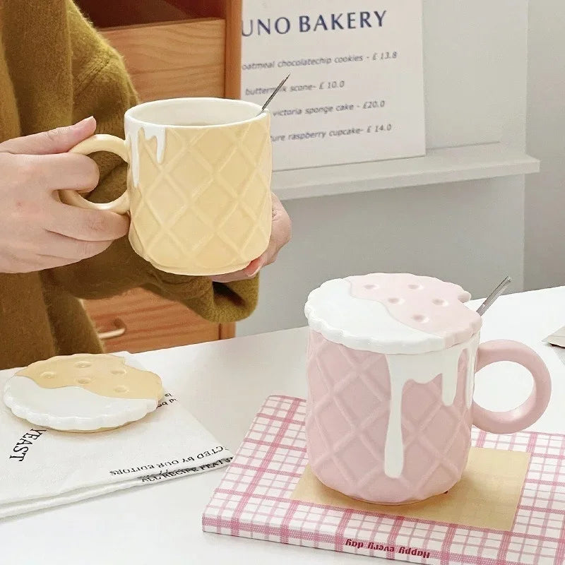Axyaa 400ML Biscuit Pattern Coffee Mug With Lid, Spoon - Cute Kawaii Ceramic Cup