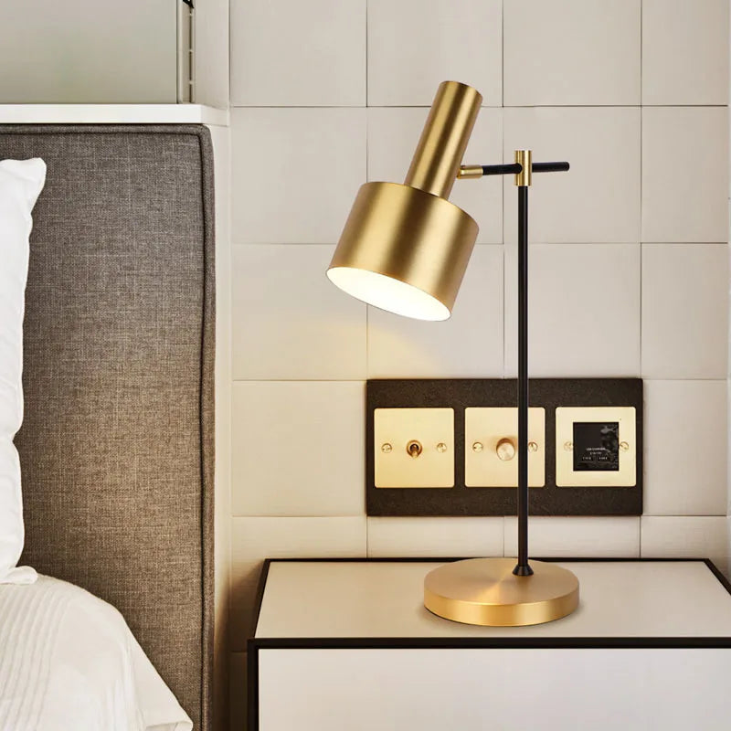 Axya Brass Table Lamp with Tricolored E27 Bulb, Warm Neutral White Light for Home and Hospitality.