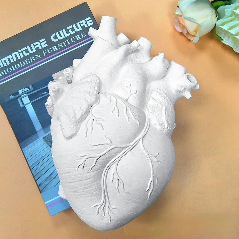 Axya Anatomical Heart Vase Resin Sculpture Dried Flower Pot Home Decor