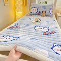 Axyaa Winter Velvet Bedspread King Size Quilted Mattress Pad