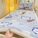 Axyaa Winter Velvet Bedspread King Size Quilted Mattress Pad