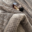 Axyaa Thicken Velvet Blanket - Soft, Warm Coral Fleece Quilt for Autumn/Winter