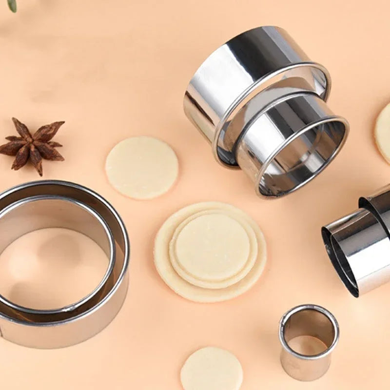 Axyaa Stainless Steel Round Cake Mould Set - DIY Kitchen Baking Tools