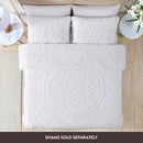 Axyaa Chenille King Bedspread in White