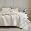 King Size Axyaa Velvet Quilt Set - Lightweight Bedding for All Season