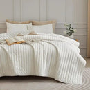 King Size Axyaa Velvet Quilt Set - Lightweight Bedding for All Season