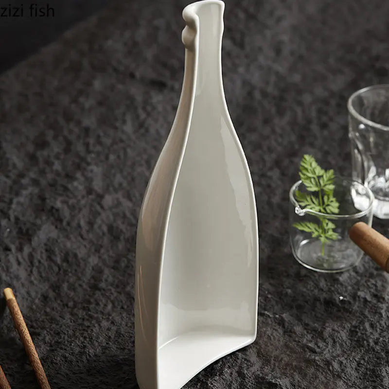 Axya White Porcelain Wine Shape Main Dish Plate Sushi Creative Tableware