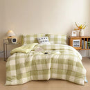 Axyaa Fluffy Warm Duvet Insert: Thick Autumn Winter Comforter Quilt for Bed
